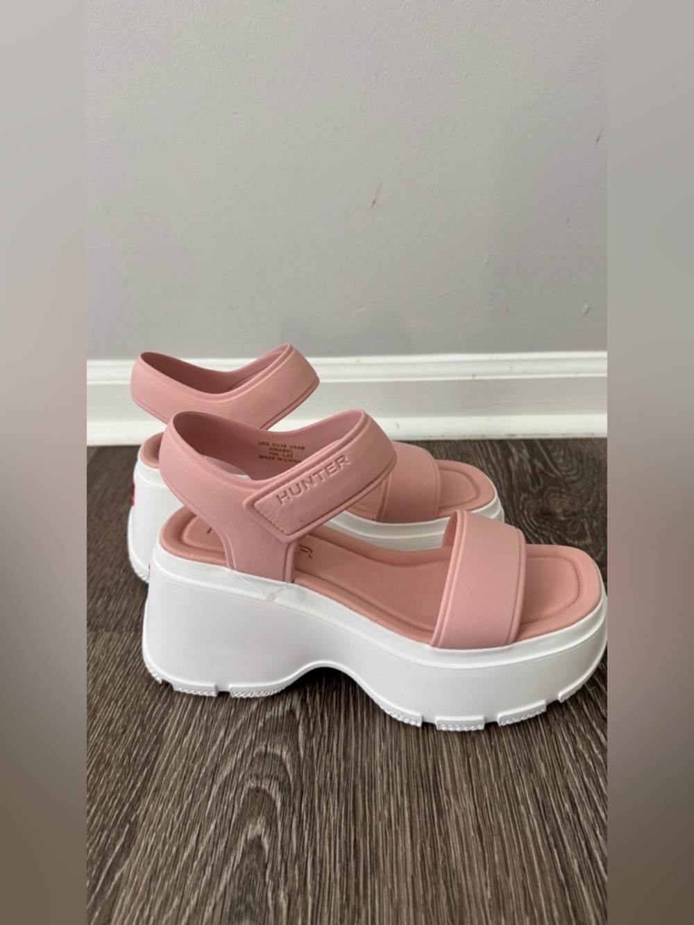 Hunter pink platform sandals - Picture 9 of 11